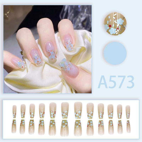 Luxe Fake Nails - Elegance with Chic Patterns Soloist