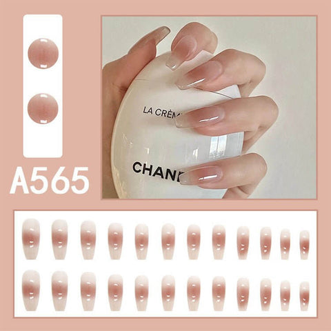 Luxe Fake Nails - Elegance with Chic Patterns Soloist