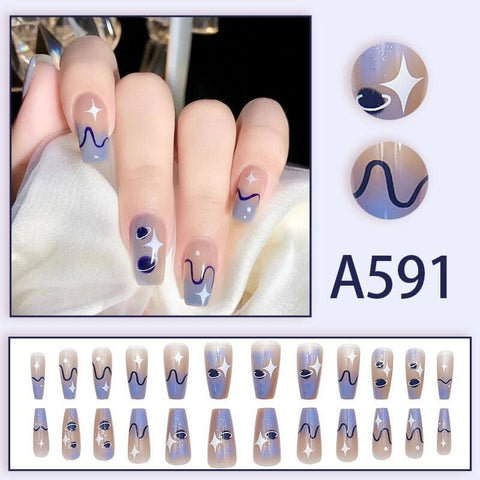 Luxe Fake Nails - Elegance with Chic Patterns Soloist